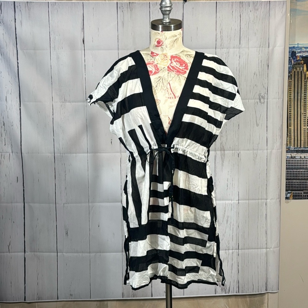 437.Kate Spade swim cover up, size M/L